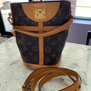 Louis Vuitton Handbags
